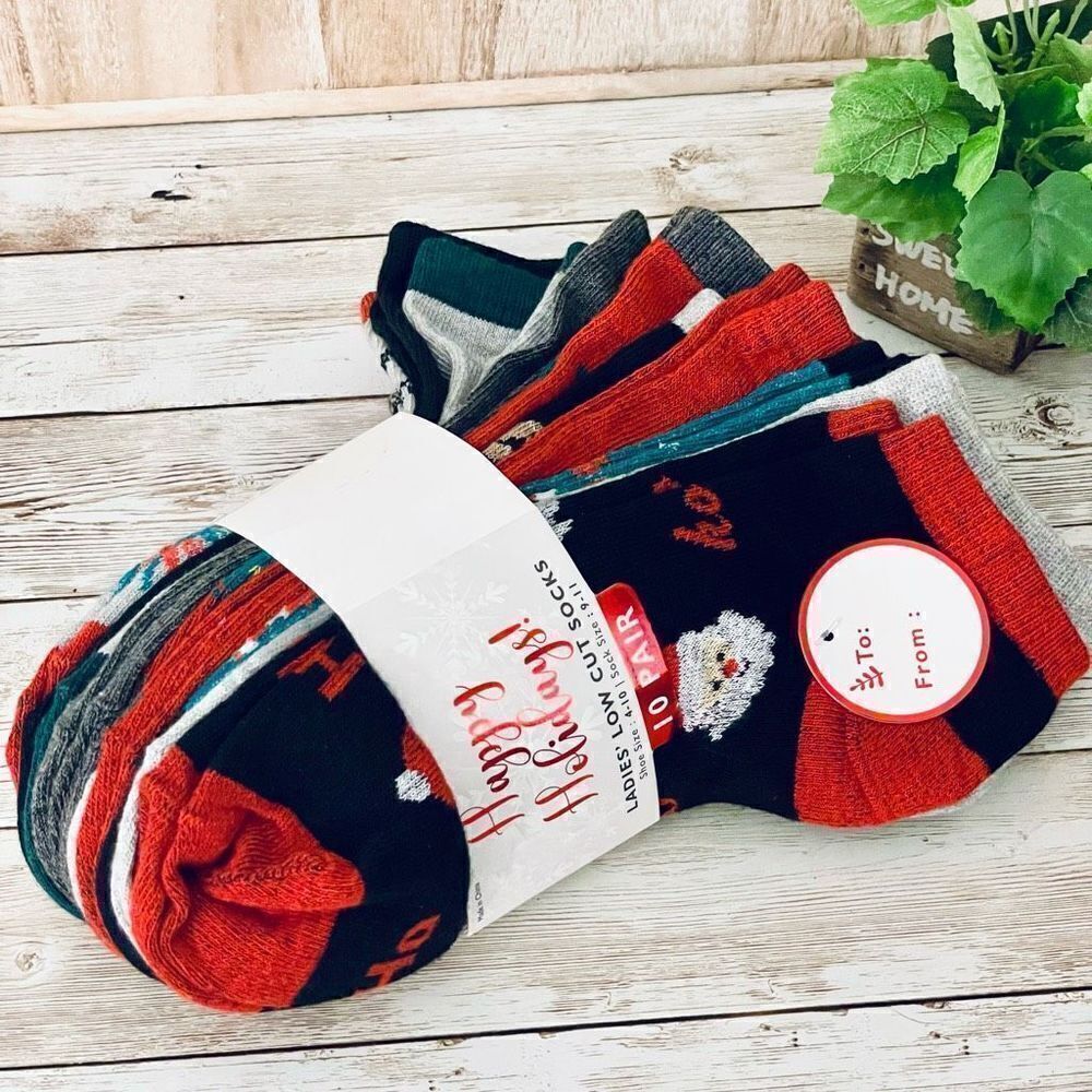 NWT Gorgeous 10 Pack Sz 9-11 Happy holidays Christmas low cut socks Shoe Sz 4-10